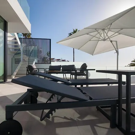 200m New A With Private, Heated Pool And Amazing Ocean View *