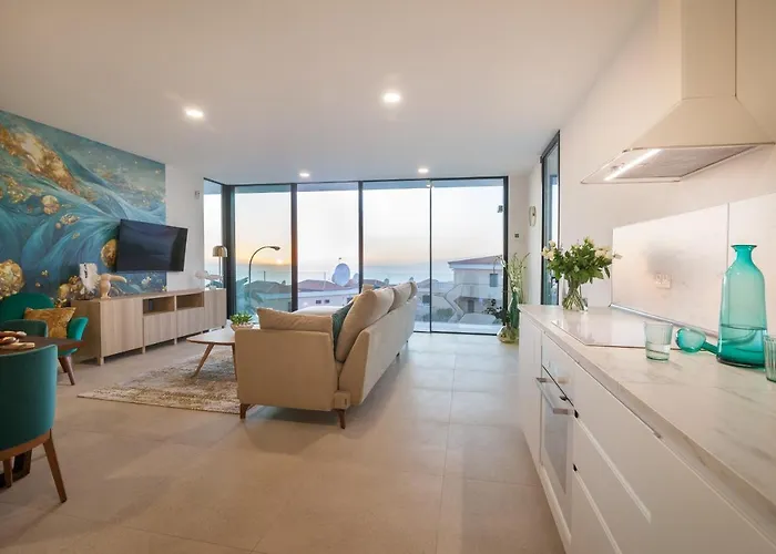 200m New A With Private, Heated Pool And Amazing Ocean View 阿德耶