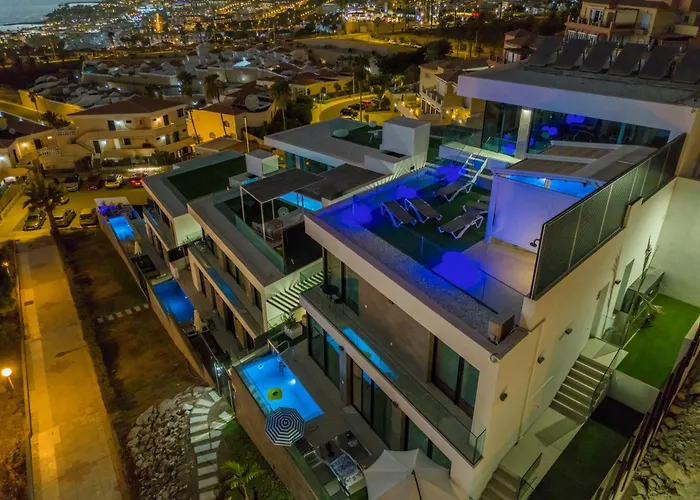 200m New A With Private, Heated Pool And Amazing Ocean View * 阿德耶